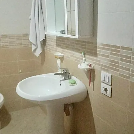 Nina Guest House Tirana Kültér fotó