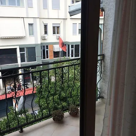 Nina Guest House Tirana Kültér fotó