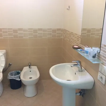 Nina Guest House Tirana Kültér fotó