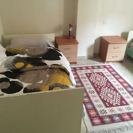 Nina Guest House Tirana Kültér fotó