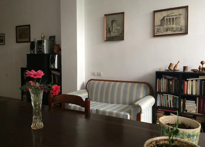 Nina Guest House